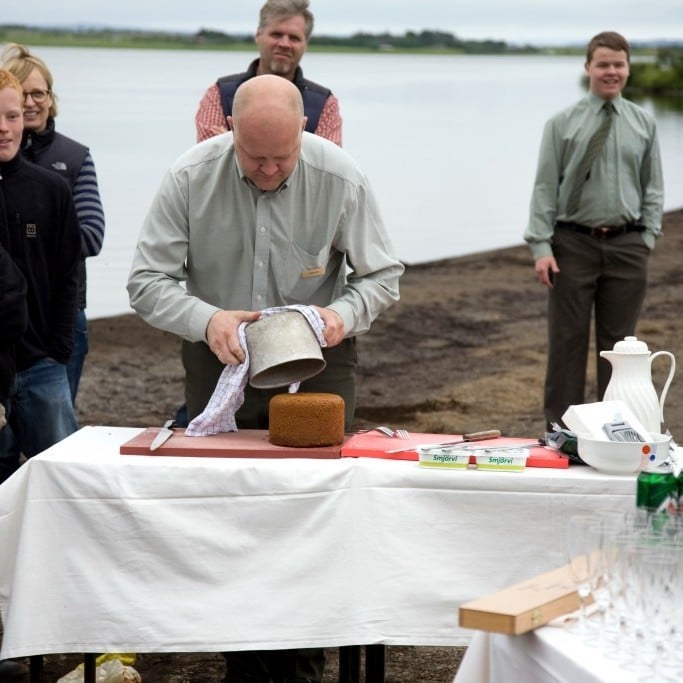 Laugarvatn Fontana - Rye Bread ready to be served