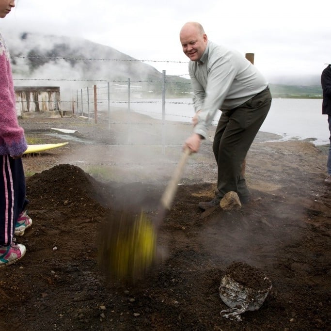 Laugarvatn Fontana - Rye Bread in the making