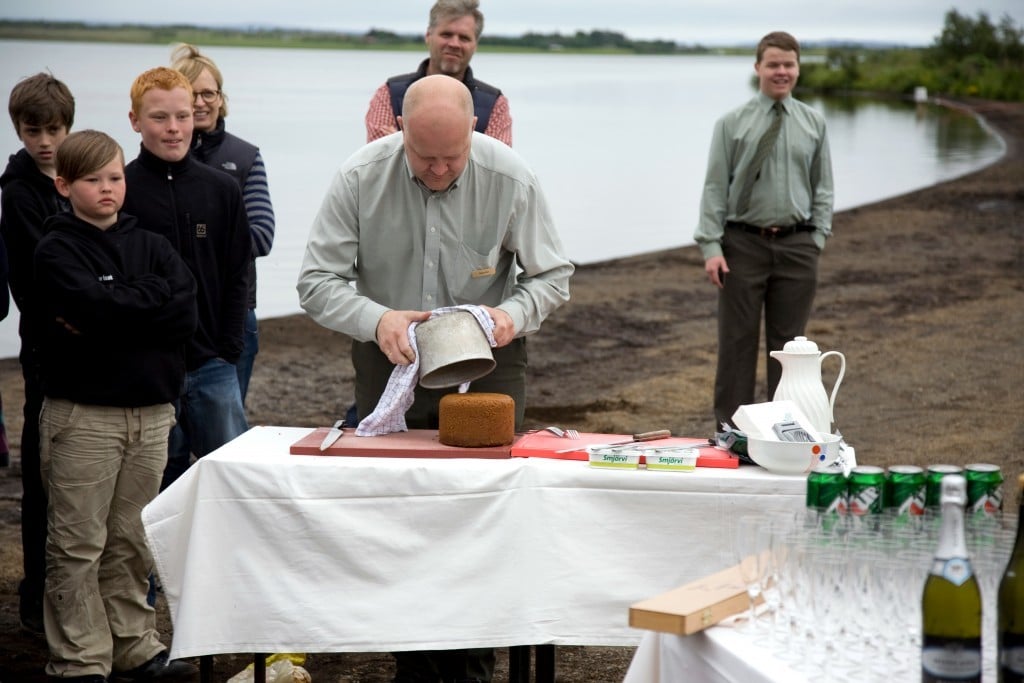 Laugarvatn Fontana - Rye Bread ready to be served